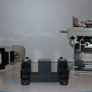 Contrôle des actionneurs magnétiques dans les contacteurs électriques par mise en forme du courant