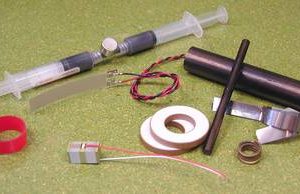 Giant dynamic strains in magnetostrictive actuators and transducers